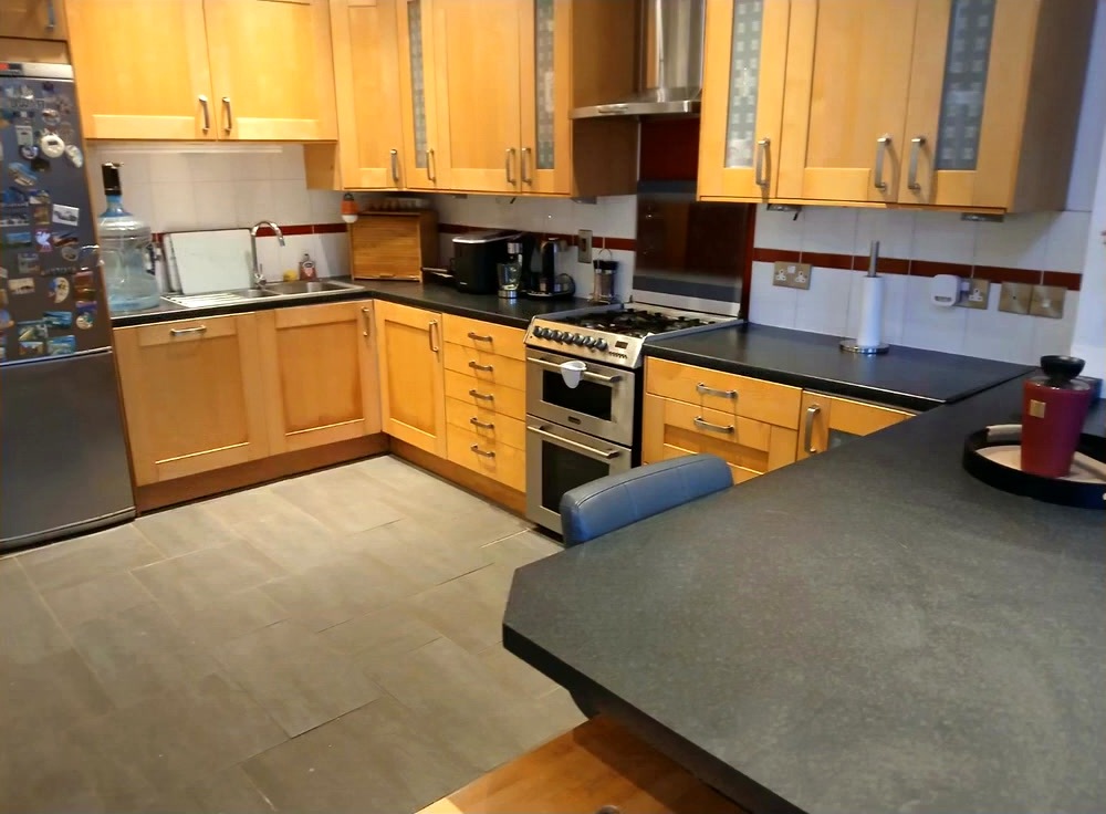 Clean kitchen after a Good Hands Cleaning Services visit