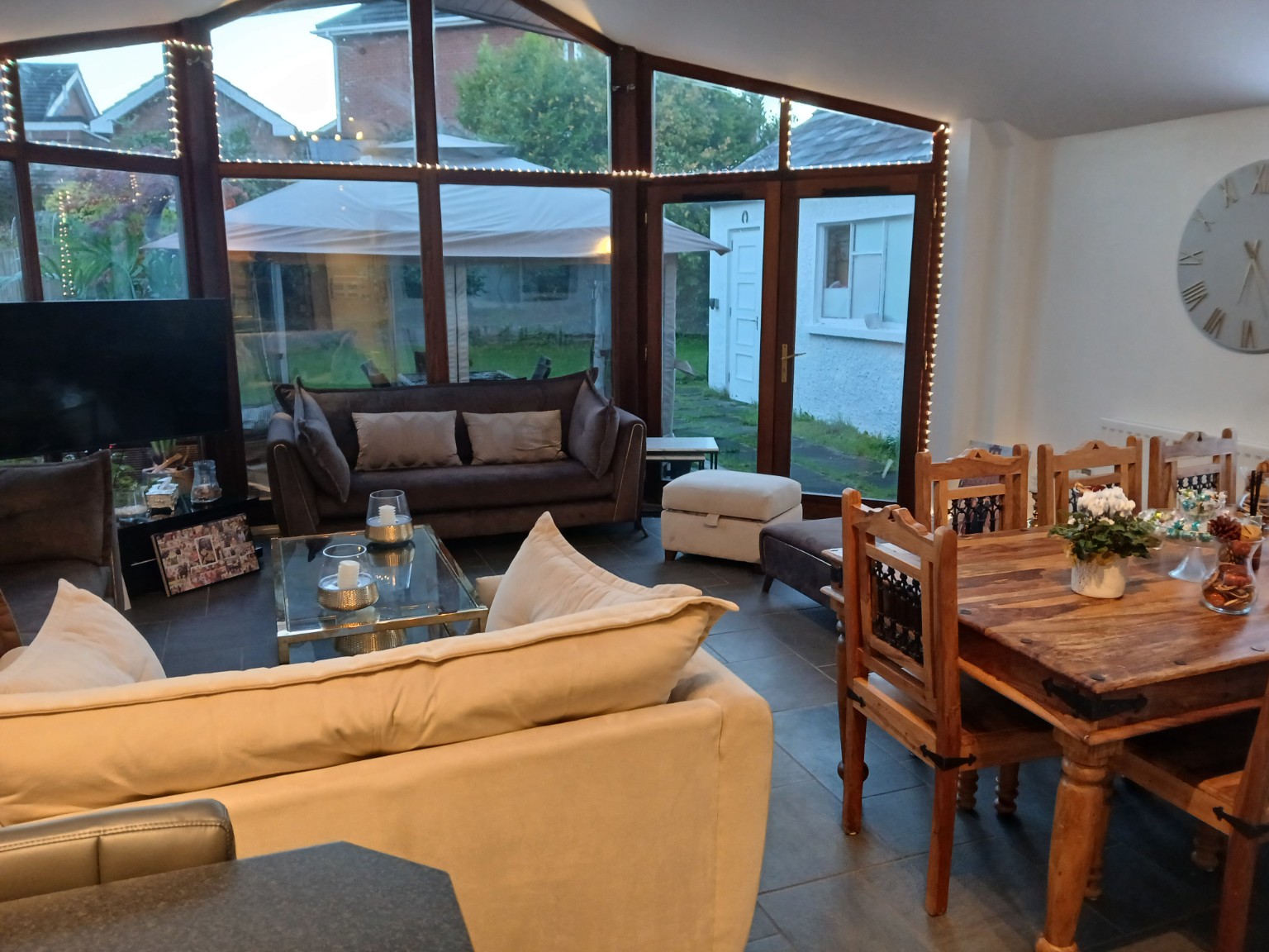 Tidy living room after a Good Hands cleaning visit
